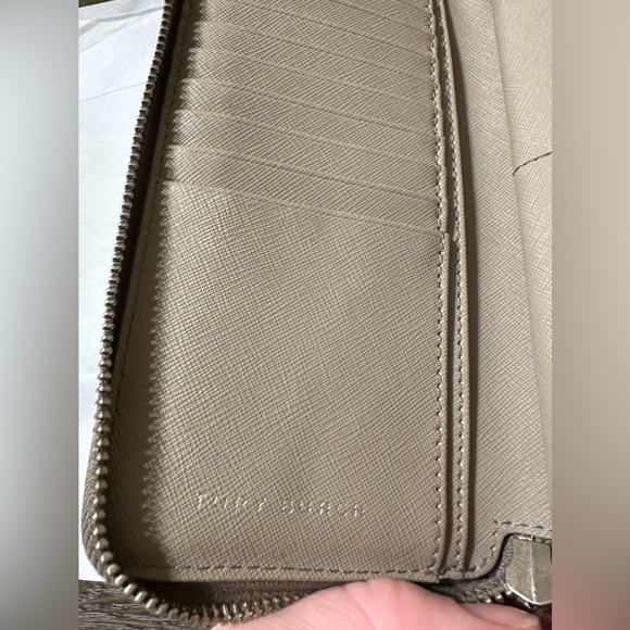 Tory Burch Continental Zip Wallet Wristlet ECU - Picture 9 of 13